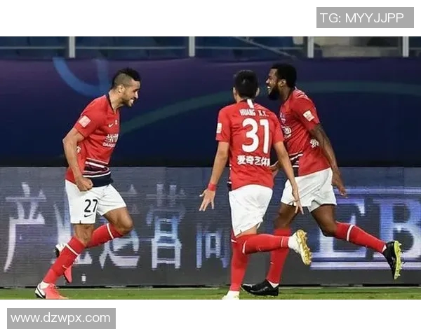 梦十队对决巴西足球强敌再现经典对抗激情碰撞引发球迷热潮